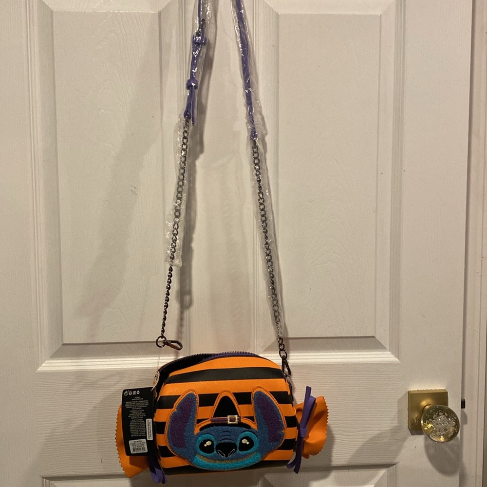 BNWT LOUNGEFLY DISNEY Lilo & Stitch Halloween Candy Crossbody Bag - Picture 6 of 7